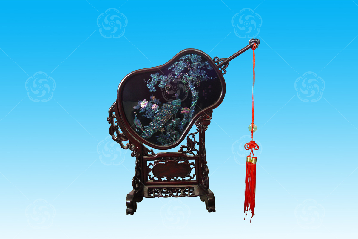 點螺有邊麗日（孔雀）臺屏